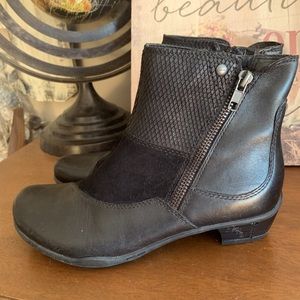 Earth Black Leather Patchwork Ankle Boots 6B